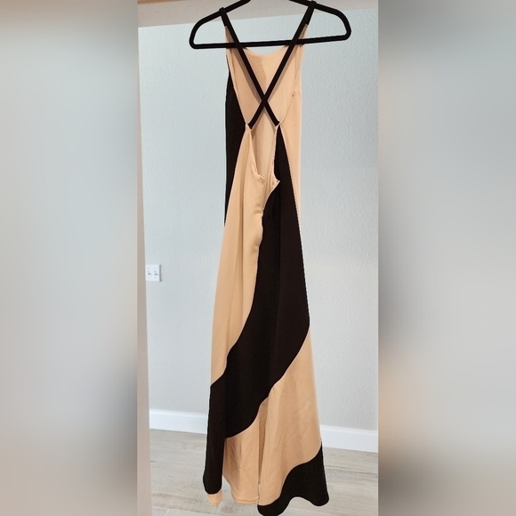 Betsy & Adam Black & White Bodycon Evening Gown, NEVER WORN! 3/4 - Picture 4 of 6